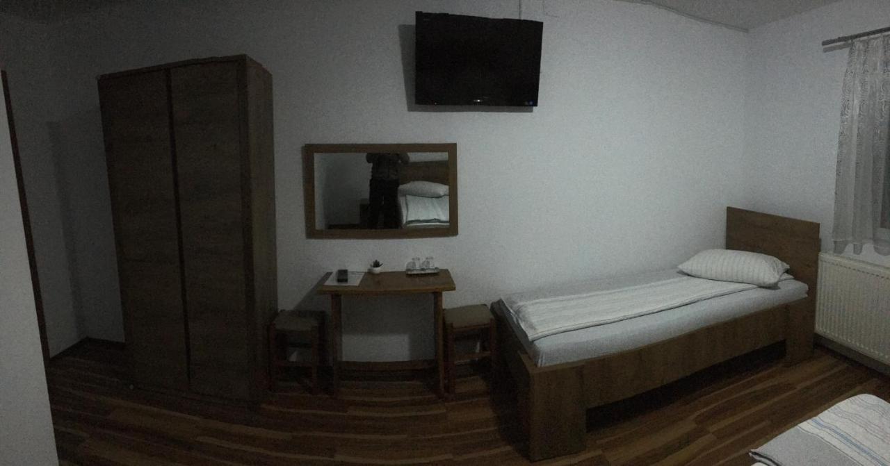 Casa Popa'S Hotel คือร์ตีโชอารา ภายนอก รูปภาพ